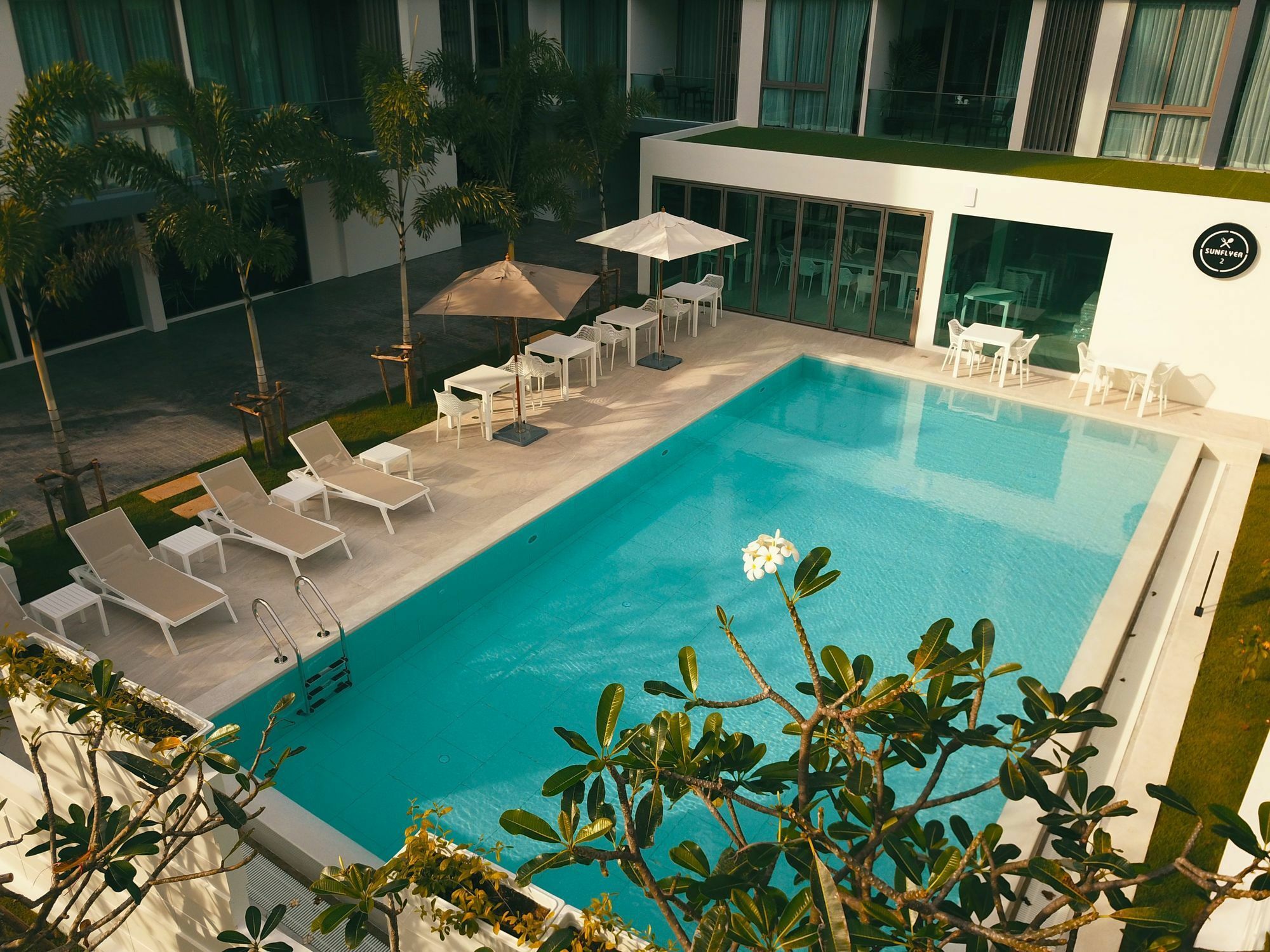 Oceanstone By Holy Cow 205 Phuket Exterior foto